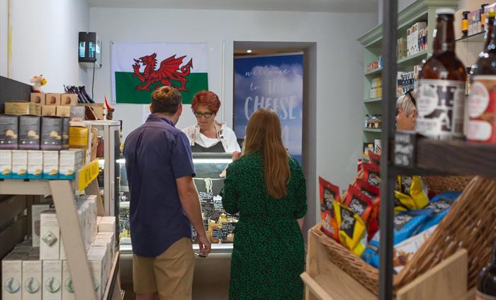 Chosing welsh cheeses on cheese tour